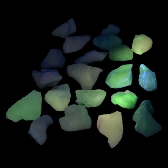 Art Glass Cullet Glowing Manganese Uranium Glass Bulk Assortment 2.5LBS #5GA1 - Picture 4 of 9